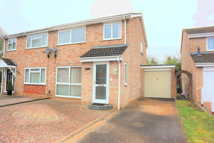 3 Bedroom Semi-Detached House To Rent In Cromarty Court, Bletchley, Milton Keynes, Buckinghamshire, MK3