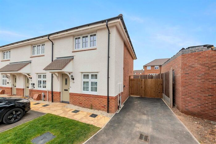 2 Bedroom End Of Terrace House To Rent In Perrywood Way, Warwick, CV34
