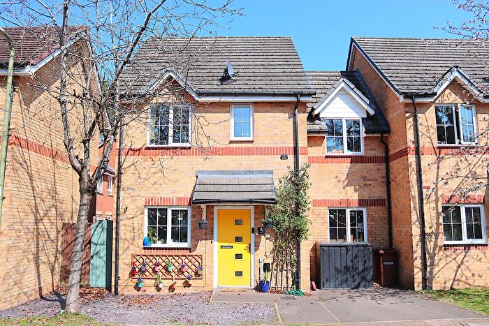 3 Bedroom Terraced House For Sale In Silver Birch Way, Farnborough, GU14