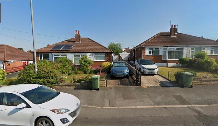 2 Bedroom Bungalow To Rent In New Templegate, Leeds, LS15