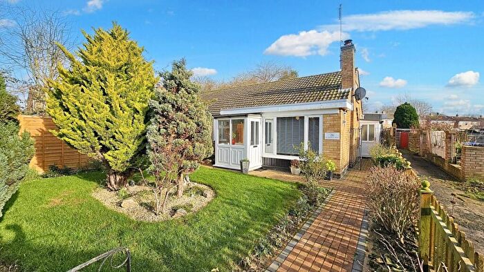 2 Bedroom Semi-Detached Bungalow For Sale In St Marys Way, Roade, NN7