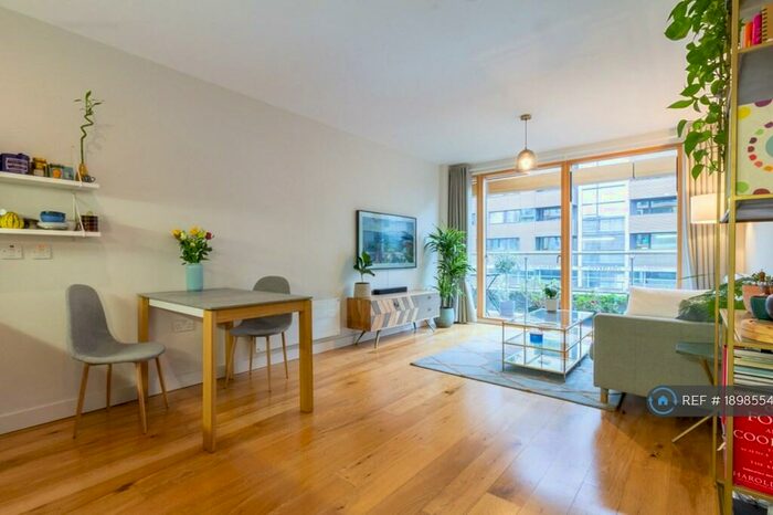 2 Bedroom Flat To Rent In Crampton Street, London, SE17