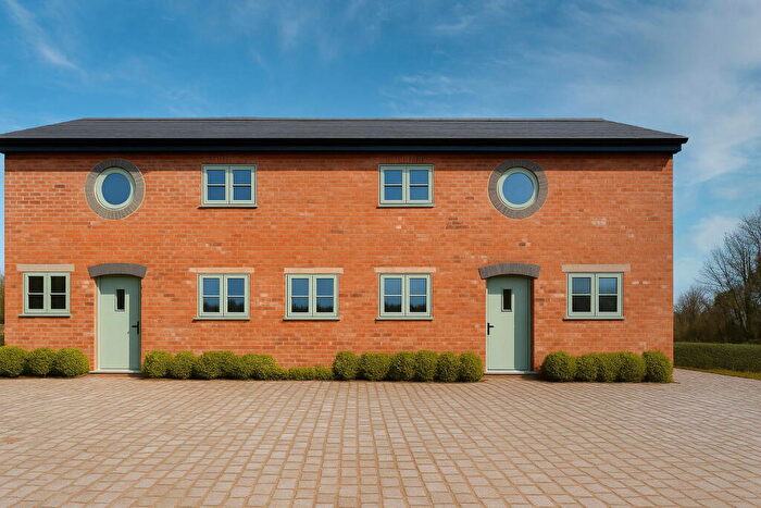 3 Bedroom Semi Detached House For Sale In Thornton Green Lane, Thornton-le-Moors, Chester, CH2