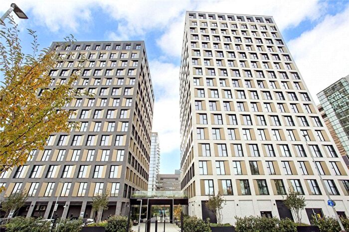 3 Bedroom Flat For Sale In Red, Media City Uk, Salford, Greater Manchester, M50