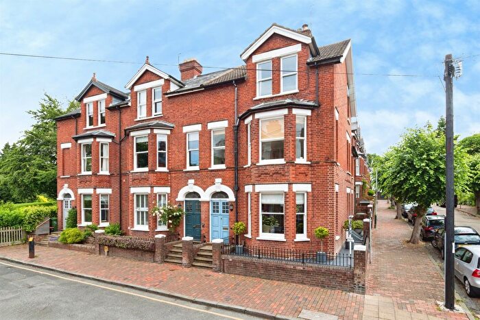 1 Bedroom Flat For Sale In Mountfield Gardens, Tunbridge Wells, TN1
