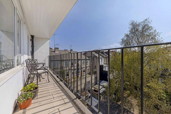 2 Bedroom Flat To Rent In Warwick Way, Pimlico, London, SW1V