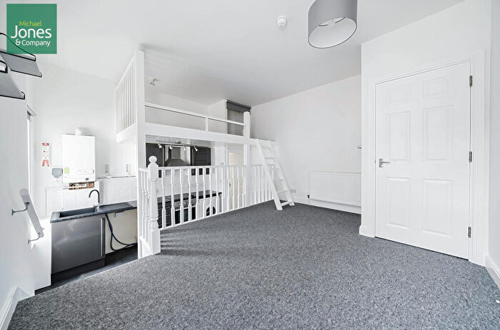 Property To Rent In Queens Road, Worthing, West Sussex, BN11