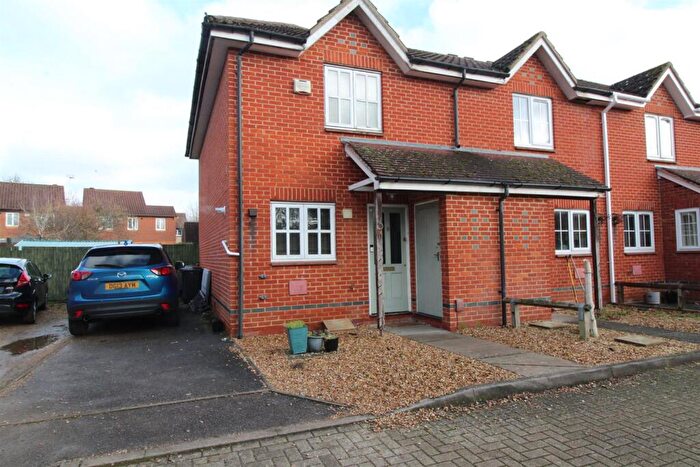 2 Bedroom House To Rent In Magpie Close, Shenley Brook End, Milton Keynes, MK5