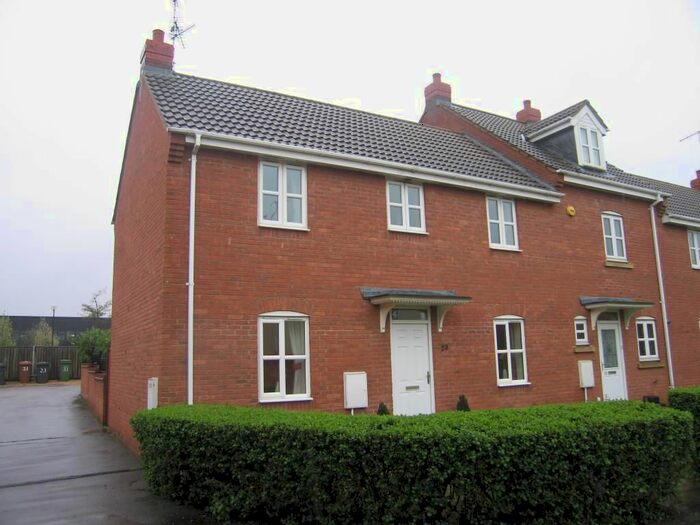 3 Bedroom Property To Rent In Saunders Close, Peterborough, PE2