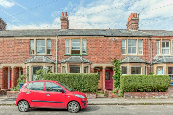 3 Bedroom Terraced House To Rent In Henry Road, Oxford, OX2