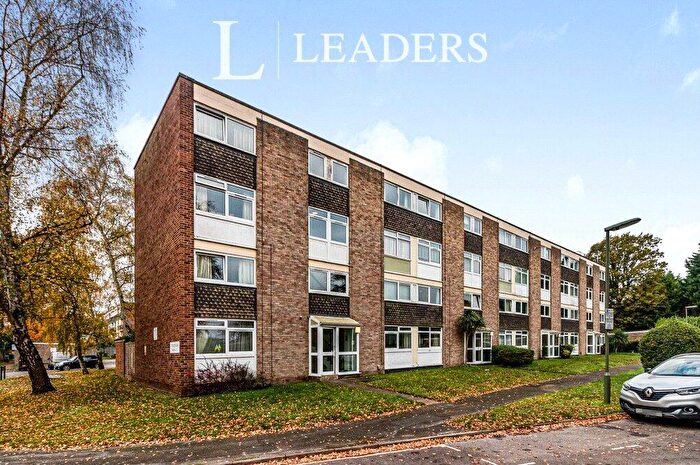 2 Bedroom Apartment For Sale In St Vincent Road, Walton-on-Thames, Surrey, KT12