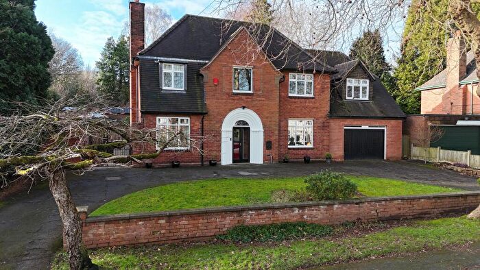 5 Bedroom Detached House For Sale In Friars Walk, Newcastle, ST5