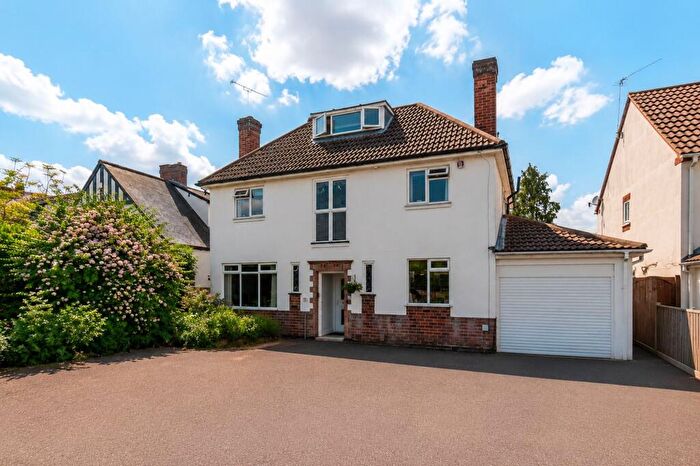 6 Bedroom Detached House For Sale In Braunstone Lane East, Leicester, LE3