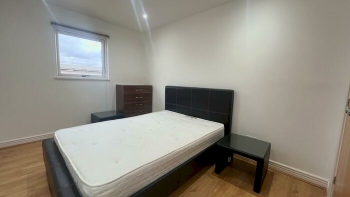 2 Bedroom Apartment To Rent In Royal Arch, B1