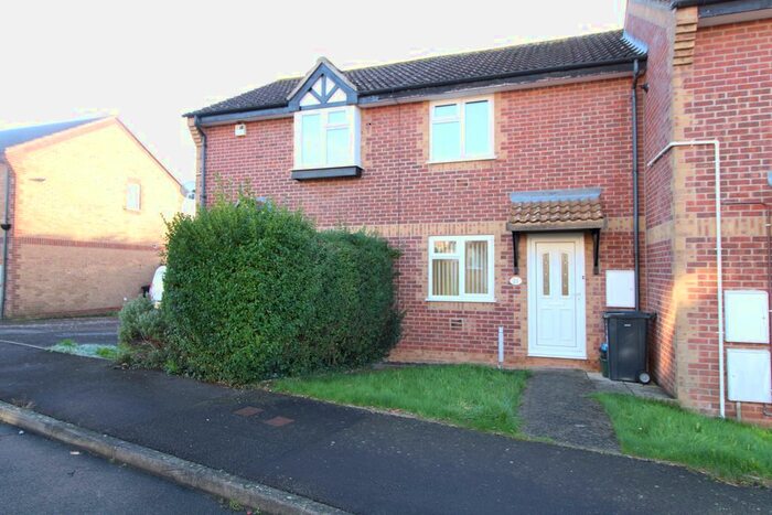 2 Bedroom Terraced House To Rent In Bryer Close, Bridgwater, TA6