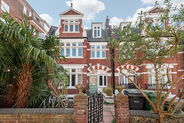 2 Bedroom Apartment To Rent In Belsize Avenue, London, NW3