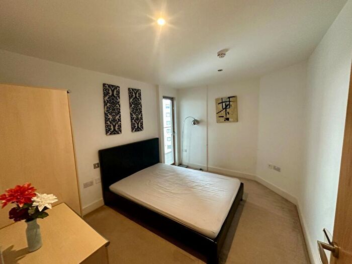2 Bedroom Apartment To Rent In La Salle, Leeds Dock, LS10
