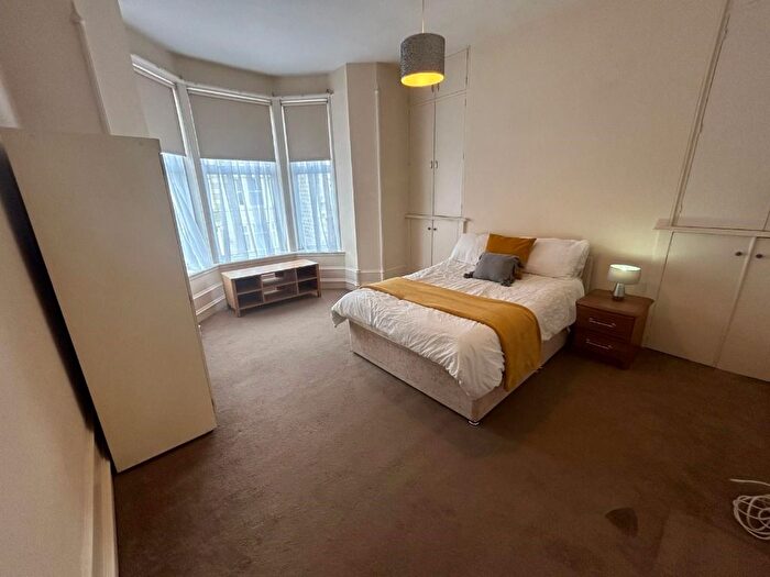 1 Bedroom Flat To Rent In Union Grove, West End, Aberdeen, AB10