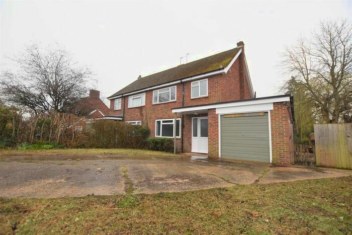3 Bedroom Semi-Detached House To Rent In Ilbury Close, Shinfield, Reading, RG2