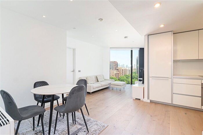 1 Bedroom Flat For Sale In Strata, Walworth Road, Elephant And Castle, SE1