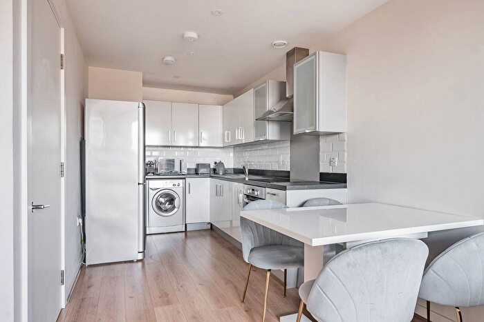 1 Bedroom Flat To Rent In Grosvenor Waterside, Pimlico, London, SW1W