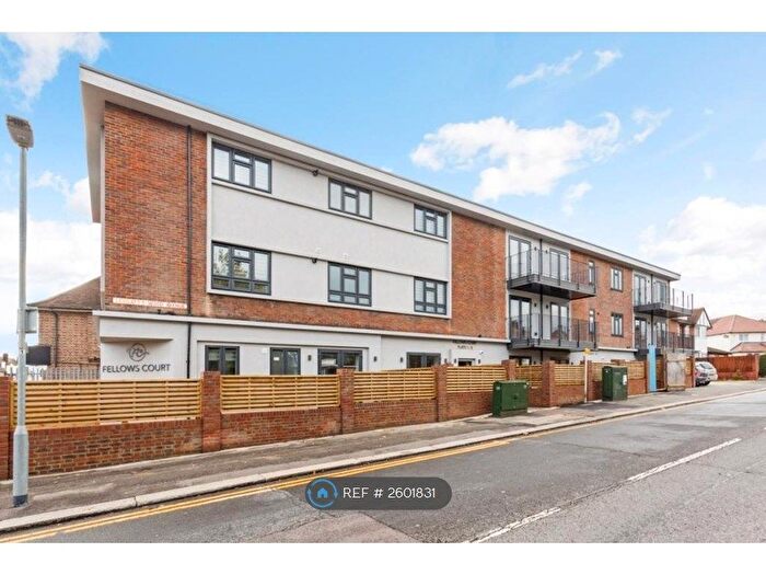 1 Bedroom Flat To Rent In Fellows Court, Watford, WD24