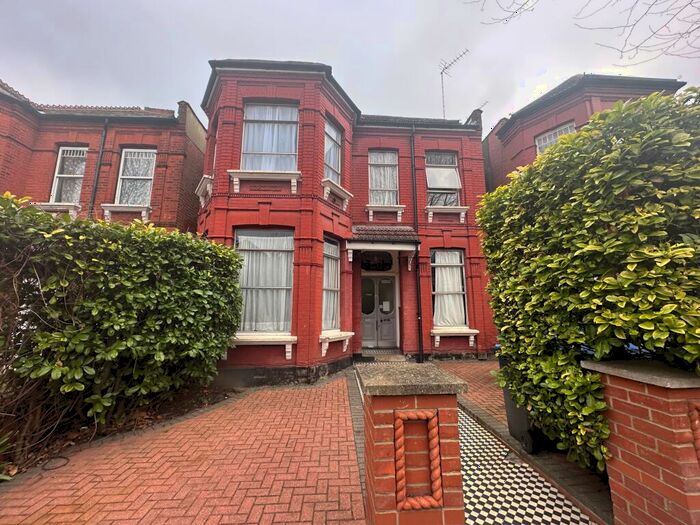 Studio To Rent In Anson Road, Willesden Green, NW2