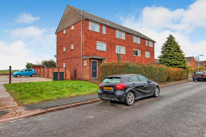 2 Bedroom Flat To Rent In Grantchester Rise, Burwell, Cambridge, CB25