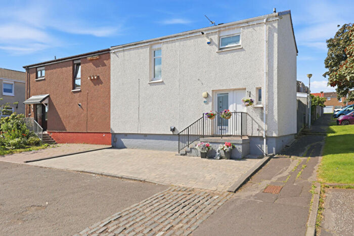 4 Bedroom Semi-Detached House For Sale In Alsh Terrace Hamilton, ML3