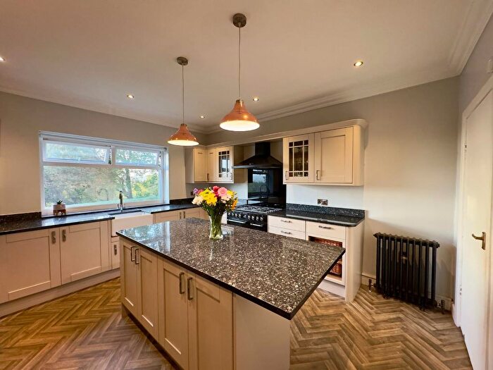 7 Bedroom Semi-detached House For Sale In The Crescent, Burnley, BB10