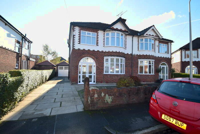 3 Bedroom Semi-Detached House To Rent In Mount Grove, Gatley, SK8