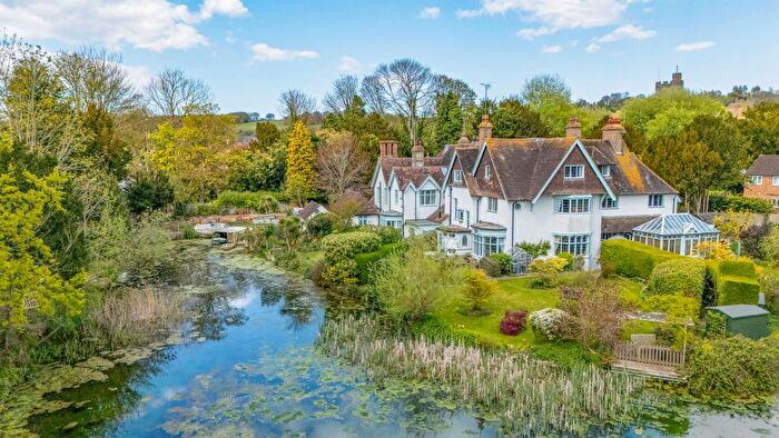 3 Bedroom Terraced House For Sale In The Moat House, Charing, TN27