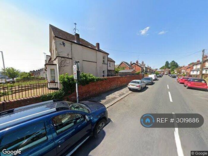 5 Bedroom End Of Terrace House To Rent In Basingstoke Road, Reading, RG2