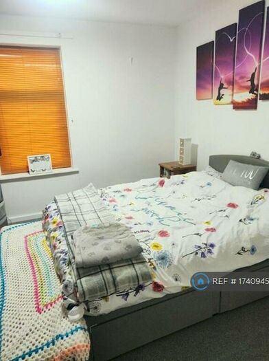 2 Bedroom Flat To Rent In Abbott Road, Leeds, LS12