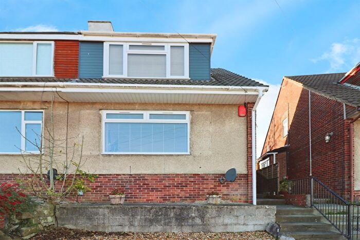 3 Bedroom Semi Detached House For Sale In Crispin Way, Bristol, BS15