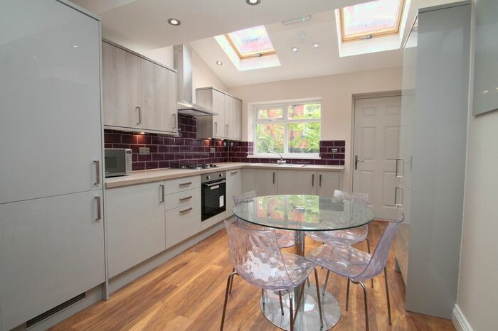 4 Bedroom Terraced House To Rent In Hartley Grove, Leeds, LS6