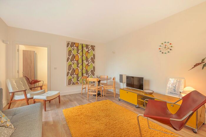 1 Bedroom Flat To Rent In Lee Road, Blackheath, SE3