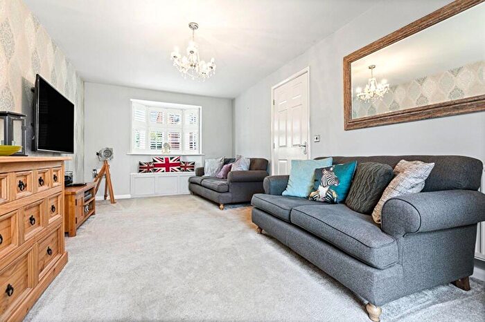 4 Bedroom End Of Terrace House For Sale In Enfield, London, EN3