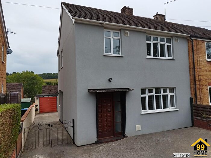 3 Bedroom Semi-Detached House For Sale In Overdale, Matlock, Derbyshire, DE4