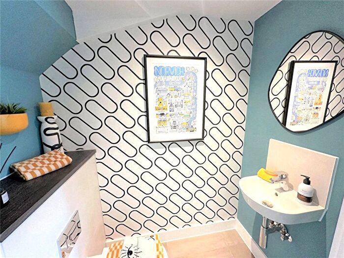 2 Bedroom Terraced House For Sale In Barrack Street, Norwich, NR3