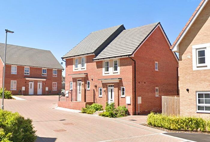 3 Bedroom Semi-Detached House To Rent In Collier Chase, Micklefield, Leeds, LS25