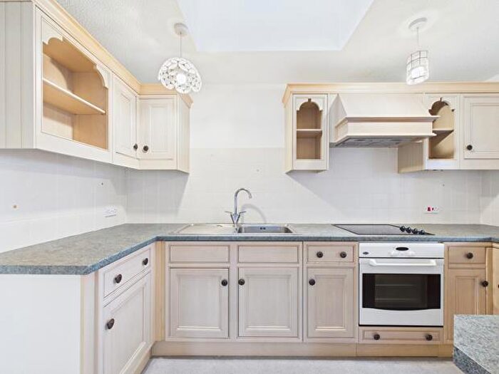 3 Bedroom Semi-Detached Bungalow To Rent In Heywood Close, Hartland, EX39