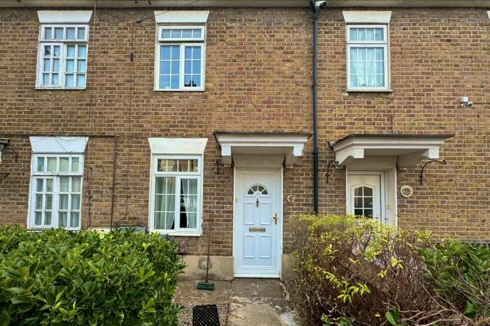 2 Bedroom House To Rent In Town Centre, SL1