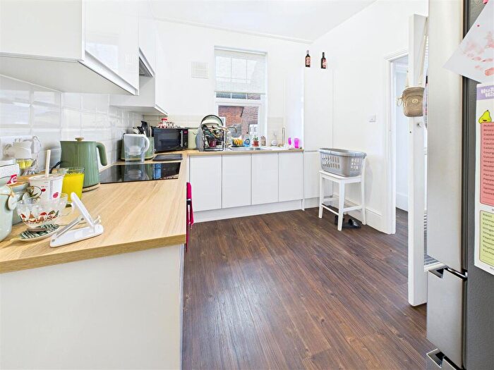 3 Bedroom Flat To Rent In Thoroughgood Road, Clacton-On-Sea, CO15