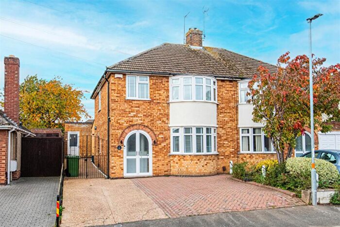 3 Bedroom Semi-Detached House For Sale In Fourth Avenue, Wellingborough, NN8