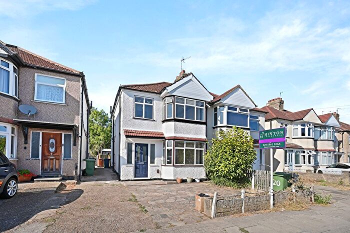 3 Bedroom Barn Conversion For Sale In Derby Avenue, Harrow, HA3
