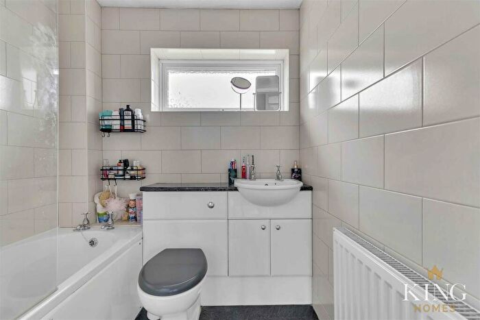 3 Bedroom Terraced House For Sale In Drayton Avenue, Stratford-Upon-Avon, CV37