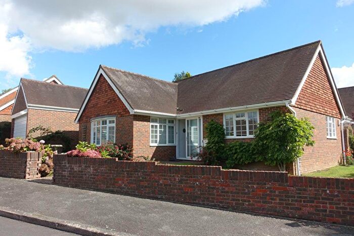 2 Bedroom Bungalow For Sale In The Chase, Findon, BN14
