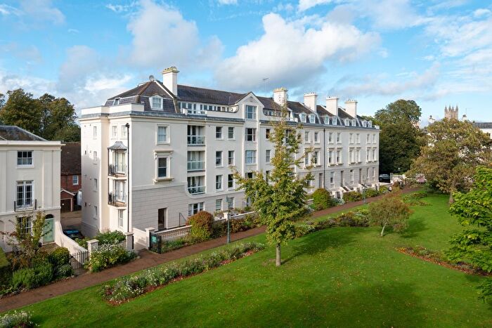 2 Bedroom Flat To Rent In Dane John Court, Canterbury, CT1