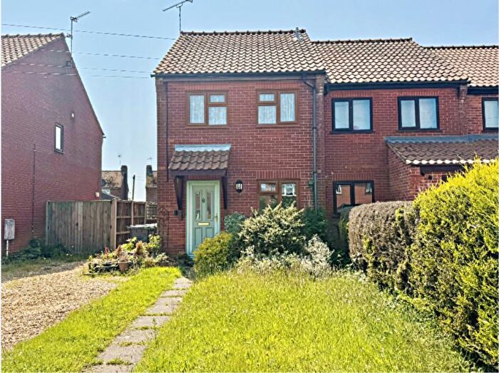2 Bedroom Semi-Detached House For Sale In Wellington Crescent, Sculthorpe, NR21